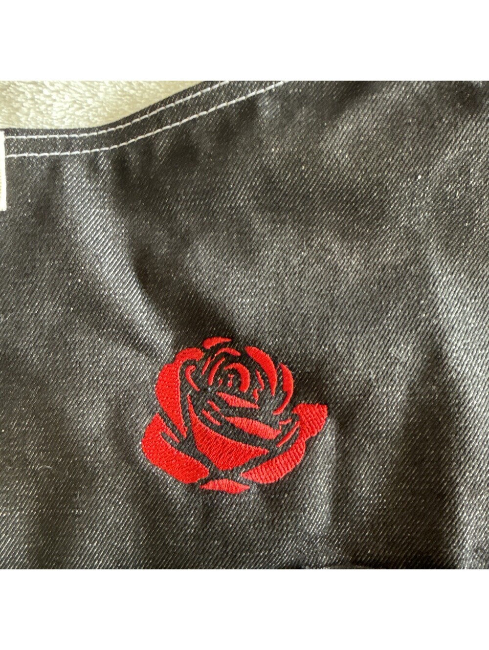 Essential Apron Collabs - Picture 2 of 9